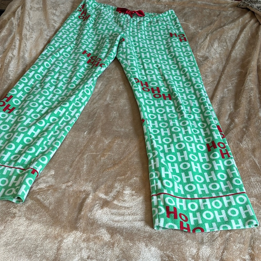 Old Navy Christmas Fleece Pajama Pants HoHoHo - Picture 3 of 4